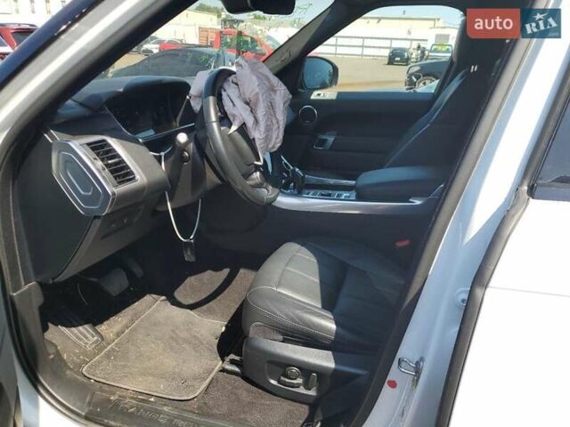 Білий Ленд Ровер Range Rover Sport, об'ємом двигуна 3 л та пробігом 91 тис. км за 27700 $, фото 6 на Automoto.ua