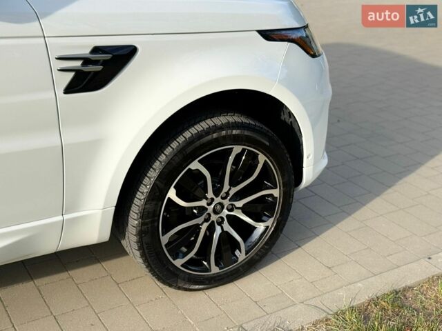Білий Ленд Ровер Range Rover Sport, об'ємом двигуна 2.99 л та пробігом 147 тис. км за 39500 $, фото 220 на Automoto.ua