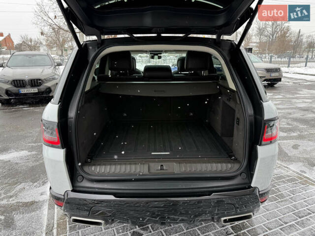 Білий Ленд Ровер Range Rover Sport, об'ємом двигуна 2.99 л та пробігом 70 тис. км за 62000 $, фото 26 на Automoto.ua