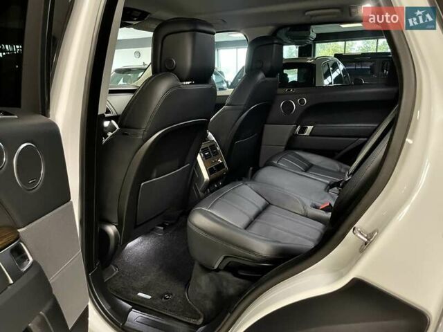 Белый Ленд Ровер Рендж Ровер Спорт, объемом двигателя 2.99 л и пробегом 91 тыс. км за 55700 $, фото 36 на Automoto.ua