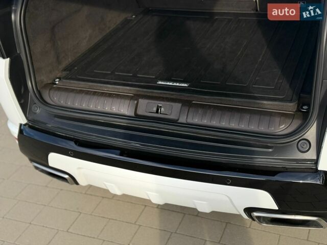 Білий Ленд Ровер Range Rover Sport, об'ємом двигуна 2.99 л та пробігом 147 тис. км за 39500 $, фото 112 на Automoto.ua
