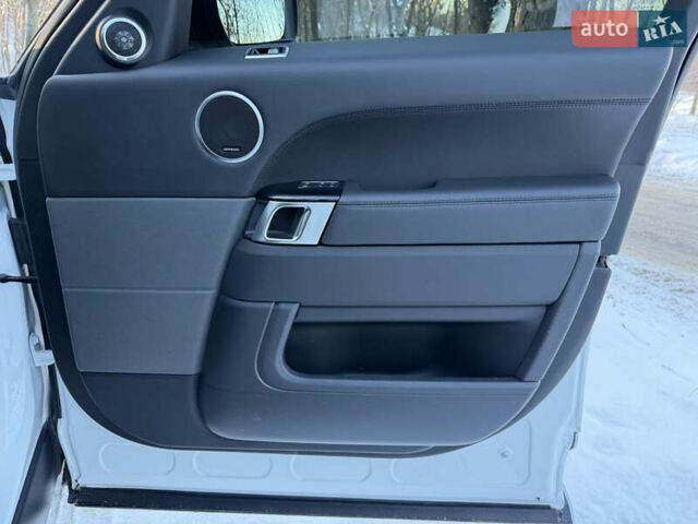 Белый Ленд Ровер Рендж Ровер Спорт, объемом двигателя 3 л и пробегом 78 тыс. км за 61800 $, фото 23 на Automoto.ua