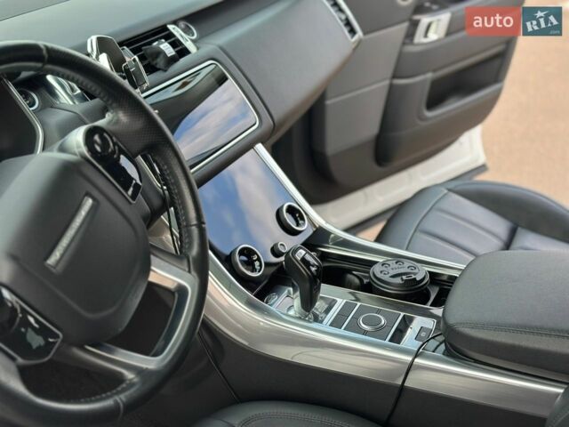 Білий Ленд Ровер Range Rover Sport, об'ємом двигуна 3 л та пробігом 159 тис. км за 42000 $, фото 33 на Automoto.ua