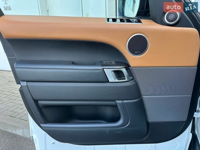 Білий Ленд Ровер Range Rover Sport, об'ємом двигуна 3 л та пробігом 146 тис. км за 49500 $, фото 11 на Automoto.ua