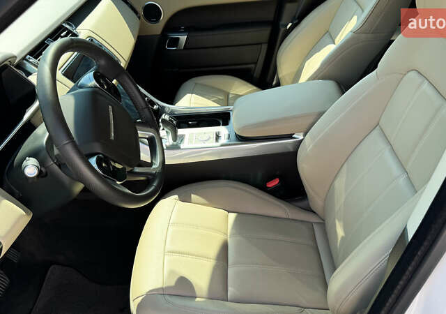 Білий Ленд Ровер Range Rover Sport, об'ємом двигуна 3 л та пробігом 39 тис. км за 75000 $, фото 20 на Automoto.ua