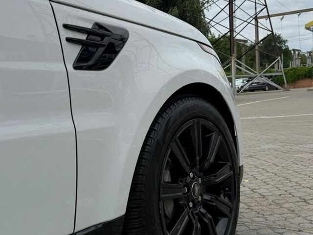 Білий Ленд Ровер Range Rover Sport, об'ємом двигуна 3 л та пробігом 38 тис. км за 55000 $, фото 22 на Automoto.ua