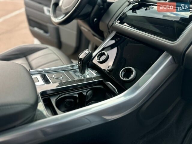 Білий Ленд Ровер Range Rover Sport, об'ємом двигуна 3 л та пробігом 159 тис. км за 42000 $, фото 51 на Automoto.ua