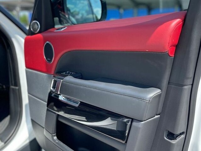 Білий Ленд Ровер Range Rover Sport, об'ємом двигуна 3 л та пробігом 134 тис. км за 55000 $, фото 31 на Automoto.ua