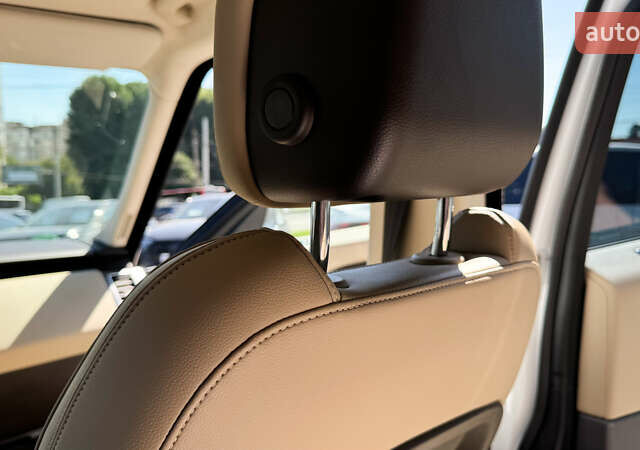 Білий Ленд Ровер Range Rover Sport, об'ємом двигуна 3 л та пробігом 39 тис. км за 71000 $, фото 32 на Automoto.ua