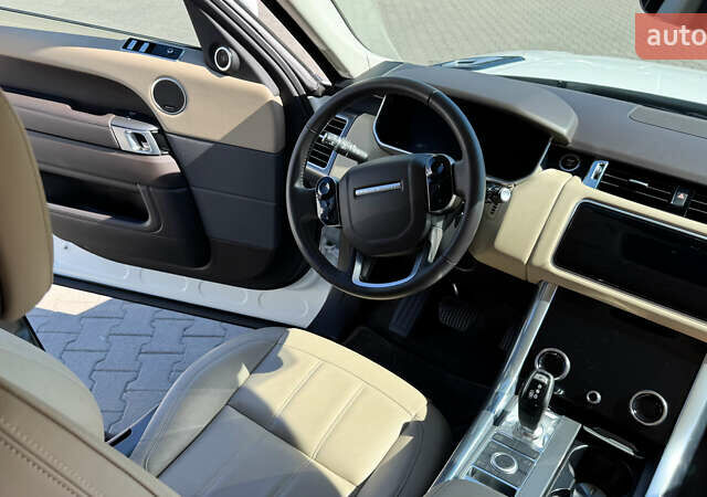 Білий Ленд Ровер Range Rover Sport, об'ємом двигуна 3 л та пробігом 39 тис. км за 75000 $, фото 21 на Automoto.ua