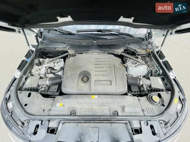 Білий Ленд Ровер Range Rover Sport, об'ємом двигуна 3 л та пробігом 58 тис. км за 68000 $, фото 30 на Automoto.ua