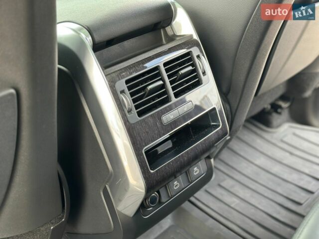 Білий Ленд Ровер Range Rover Sport, об'ємом двигуна 3 л та пробігом 159 тис. км за 42000 $, фото 39 на Automoto.ua
