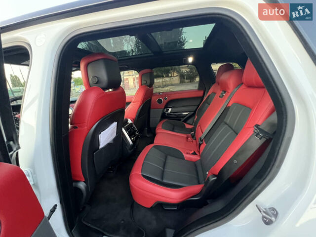 Білий Ленд Ровер Range Rover Sport, об'ємом двигуна 3 л та пробігом 40 тис. км за 72999 $, фото 4 на Automoto.ua
