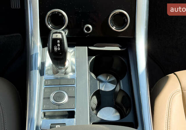 Білий Ленд Ровер Range Rover Sport, об'ємом двигуна 3 л та пробігом 39 тис. км за 75000 $, фото 31 на Automoto.ua