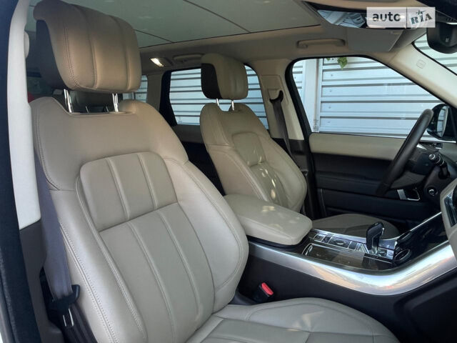 Білий Ленд Ровер Range Rover Sport, об'ємом двигуна 2.99 л та пробігом 36 тис. км за 75000 $, фото 9 на Automoto.ua
