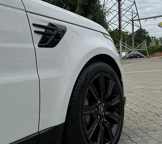 Білий Ленд Ровер Range Rover Sport, об'ємом двигуна 3 л та пробігом 38 тис. км за 55000 $, фото 22 на Automoto.ua