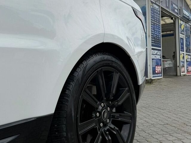 Білий Ленд Ровер Range Rover Sport, об'ємом двигуна 3 л та пробігом 38 тис. км за 55000 $, фото 16 на Automoto.ua