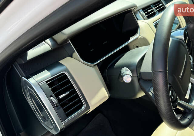 Білий Ленд Ровер Range Rover Sport, об'ємом двигуна 3 л та пробігом 39 тис. км за 75000 $, фото 64 на Automoto.ua