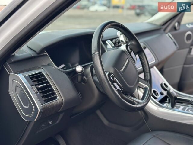 Білий Ленд Ровер Range Rover Sport, об'ємом двигуна 3 л та пробігом 159 тис. км за 42000 $, фото 32 на Automoto.ua