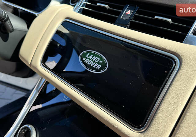 Білий Ленд Ровер Range Rover Sport, об'ємом двигуна 3 л та пробігом 39 тис. км за 75000 $, фото 49 на Automoto.ua