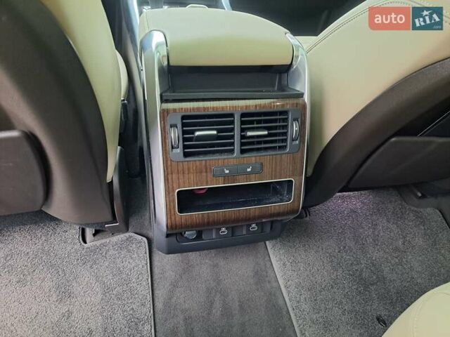 Білий Ленд Ровер Range Rover Sport, об'ємом двигуна 3 л та пробігом 59 тис. км за 70000 $, фото 17 на Automoto.ua