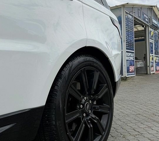 Білий Ленд Ровер Range Rover Sport, об'ємом двигуна 3 л та пробігом 38 тис. км за 55000 $, фото 16 на Automoto.ua