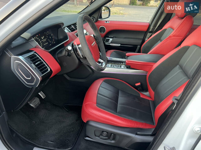 Білий Ленд Ровер Range Rover Sport, об'ємом двигуна 3 л та пробігом 40 тис. км за 72999 $, фото 3 на Automoto.ua