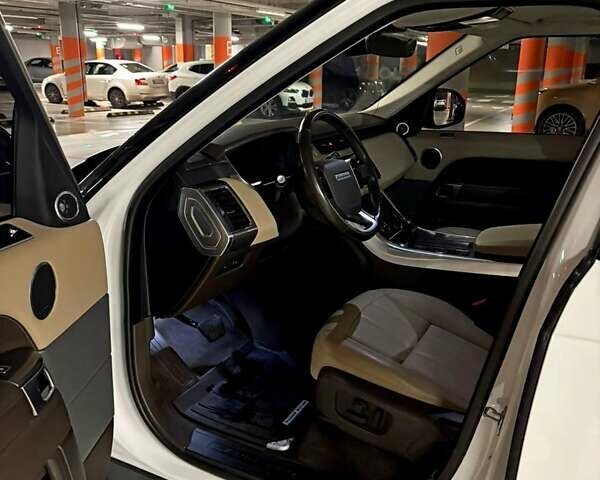 Білий Ленд Ровер Range Rover Sport, об'ємом двигуна 3 л та пробігом 78 тис. км за 65000 $, фото 5 на Automoto.ua