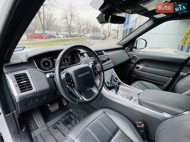 Білий Ленд Ровер Range Rover Sport, об'ємом двигуна 3 л та пробігом 58 тис. км за 68000 $, фото 16 на Automoto.ua