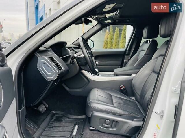 Білий Ленд Ровер Range Rover Sport, об'ємом двигуна 3 л та пробігом 58 тис. км за 68000 $, фото 17 на Automoto.ua