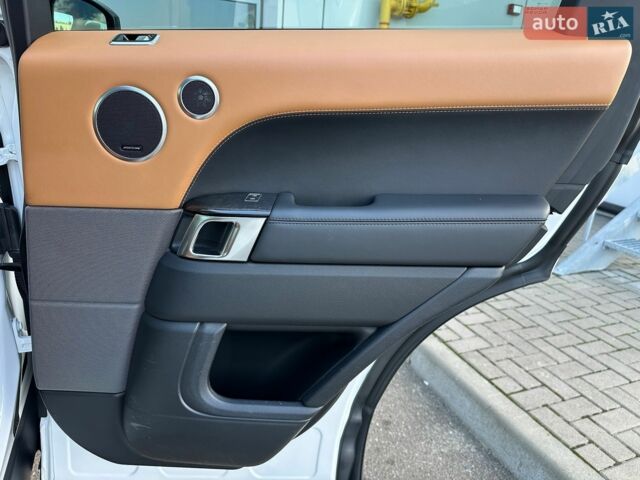 Білий Ленд Ровер Range Rover Sport, об'ємом двигуна 3 л та пробігом 146 тис. км за 49500 $, фото 26 на Automoto.ua