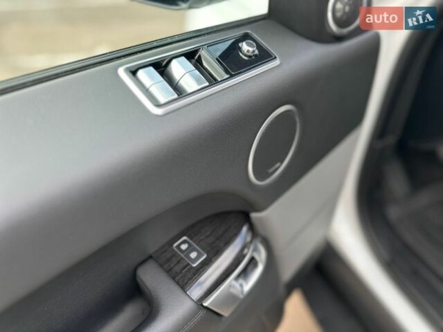Білий Ленд Ровер Range Rover Sport, об'ємом двигуна 3 л та пробігом 159 тис. км за 44900 $, фото 58 на Automoto.ua