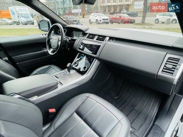 Білий Ленд Ровер Range Rover Sport, об'ємом двигуна 3 л та пробігом 58 тис. км за 68000 $, фото 3 на Automoto.ua