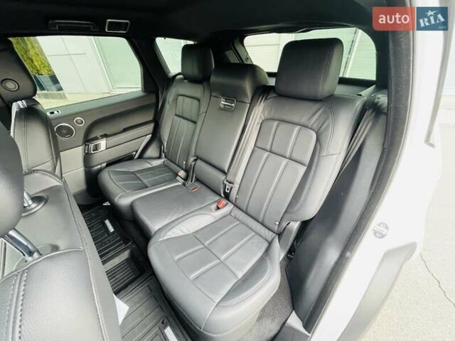 Білий Ленд Ровер Range Rover Sport, об'ємом двигуна 3 л та пробігом 58 тис. км за 68000 $, фото 19 на Automoto.ua