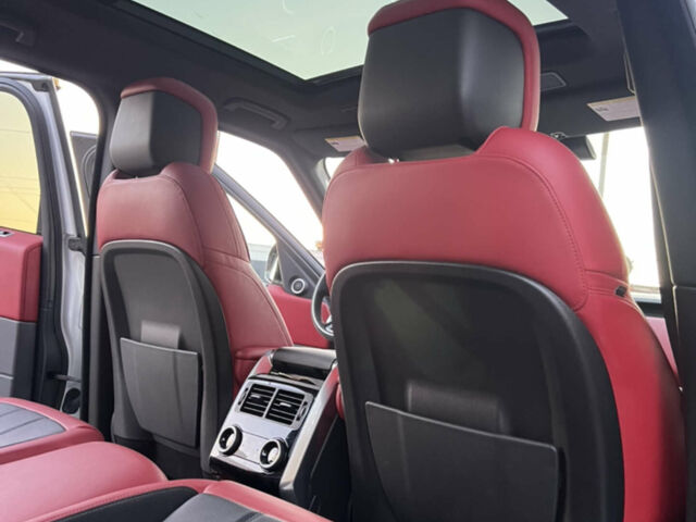 Білий Ленд Ровер Range Rover Sport, об'ємом двигуна 3 л та пробігом 40 тис. км за 72999 $, фото 25 на Automoto.ua
