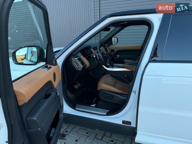 Белый Ленд Ровер Рендж Ровер Спорт, объемом двигателя 3 л и пробегом 77 тыс. км за 77000 $, фото 2 на Automoto.ua