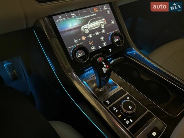 Білий Ленд Ровер Range Rover Sport, об'ємом двигуна 3 л та пробігом 63 тис. км за 53000 $, фото 28 на Automoto.ua