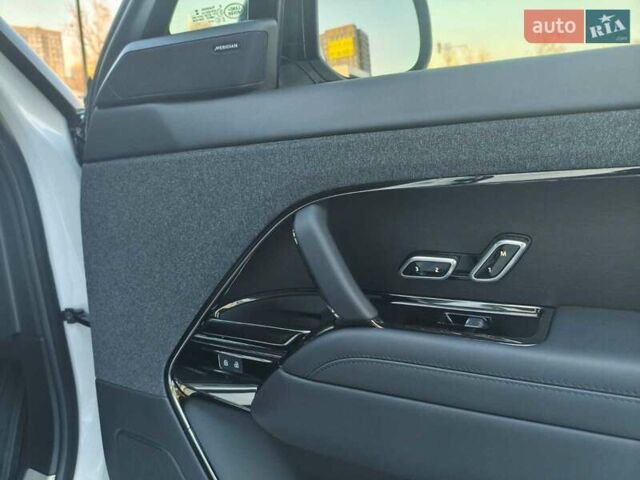 Білий Ленд Ровер Range Rover Sport, об'ємом двигуна 3 л та пробігом 53 тис. км за 125000 $, фото 14 на Automoto.ua