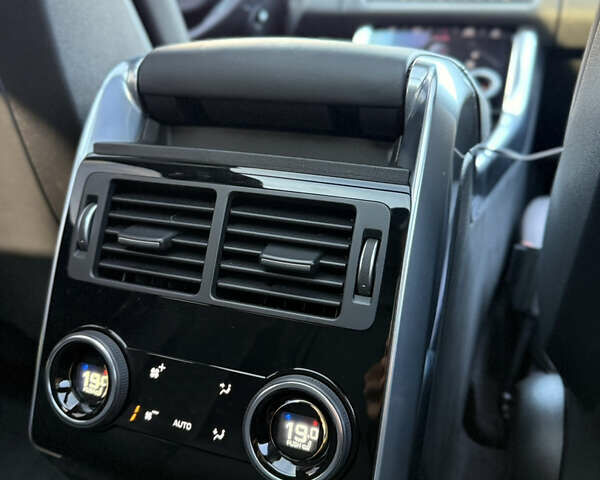 Білий Ленд Ровер Range Rover Sport, об'ємом двигуна 5 л та пробігом 32 тис. км за 94999 $, фото 12 на Automoto.ua