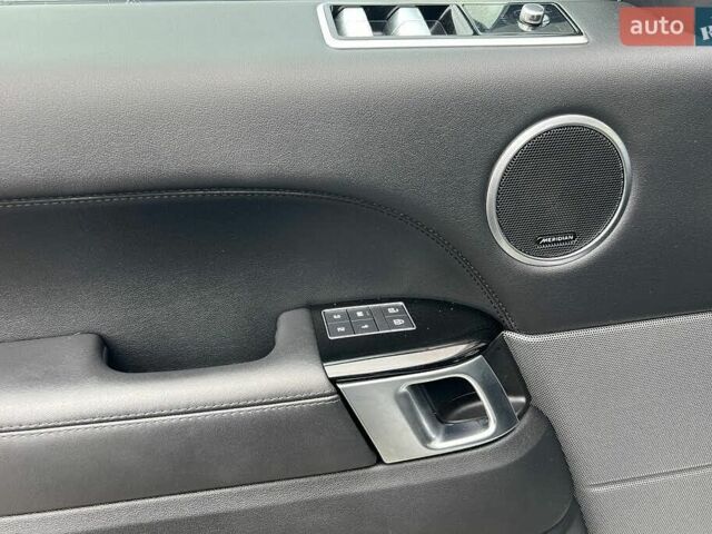 Білий Ленд Ровер Range Rover Sport, об'ємом двигуна 3 л та пробігом 43 тис. км за 16700 $, фото 11 на Automoto.ua