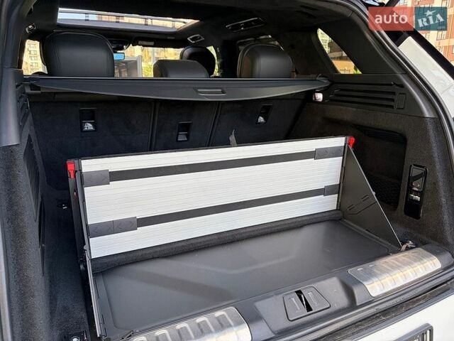 Білий Ленд Ровер Range Rover Sport, об'ємом двигуна 3 л та пробігом 53 тис. км за 128888 $, фото 91 на Automoto.ua