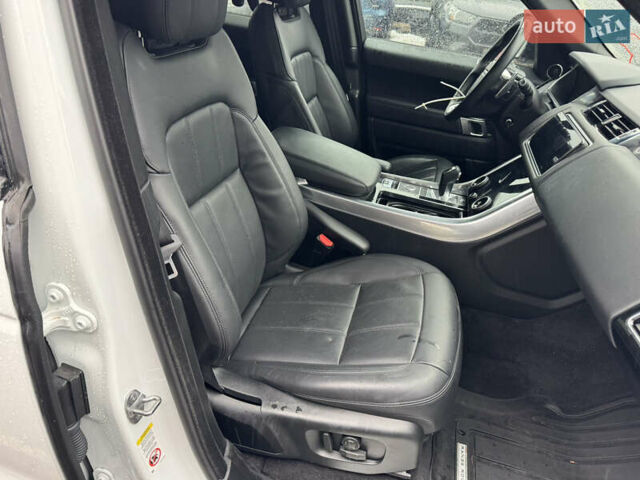 Белый Ленд Ровер Рендж Ровер Спорт, объемом двигателя 3 л и пробегом 48 тыс. км за 35500 $, фото 10 на Automoto.ua