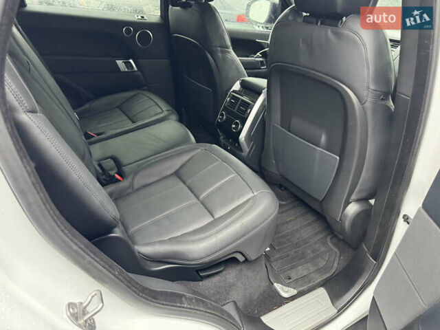 Белый Ленд Ровер Рендж Ровер Спорт, объемом двигателя 3 л и пробегом 48 тыс. км за 35500 $, фото 9 на Automoto.ua