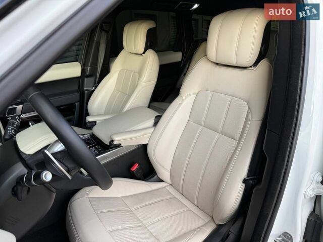 Білий Ленд Ровер Range Rover Sport, об'ємом двигуна 3 л та пробігом 63 тис. км за 53000 $, фото 13 на Automoto.ua