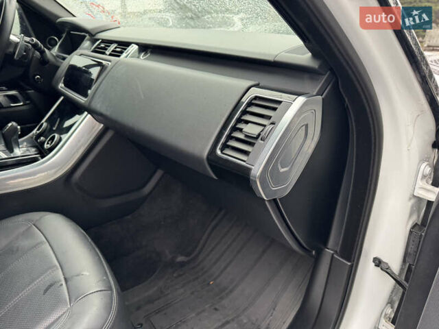 Белый Ленд Ровер Рендж Ровер Спорт, объемом двигателя 3 л и пробегом 48 тыс. км за 35500 $, фото 17 на Automoto.ua