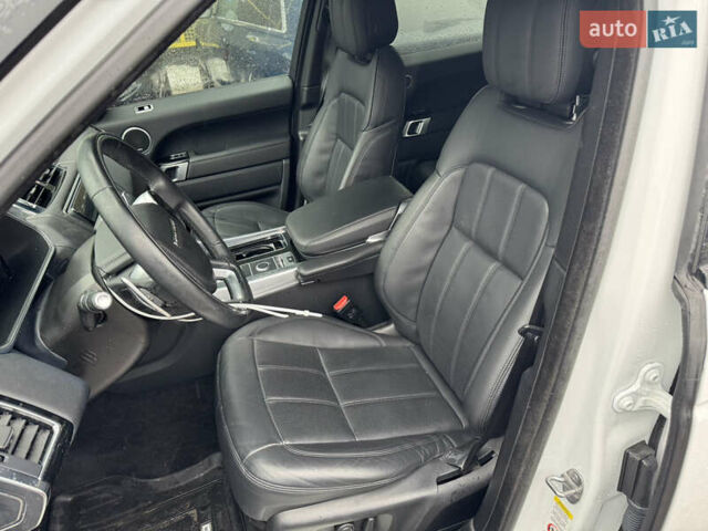 Белый Ленд Ровер Рендж Ровер Спорт, объемом двигателя 3 л и пробегом 48 тыс. км за 35500 $, фото 6 на Automoto.ua