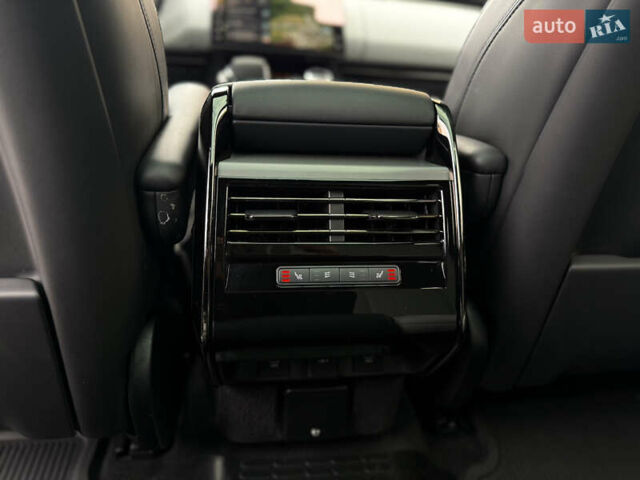 Белый Ленд Ровер Рендж Ровер Спорт, объемом двигателя 3 л и пробегом 46 тыс. км за 115900 $, фото 59 на Automoto.ua