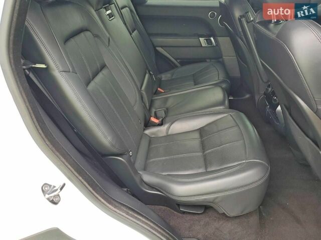 Білий Ленд Ровер Range Rover Sport, об'ємом двигуна 3 л та пробігом 100 тис. км за 35000 $, фото 9 на Automoto.ua