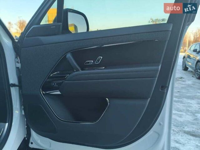 Білий Ленд Ровер Range Rover Sport, об'ємом двигуна 3 л та пробігом 53 тис. км за 125000 $, фото 13 на Automoto.ua