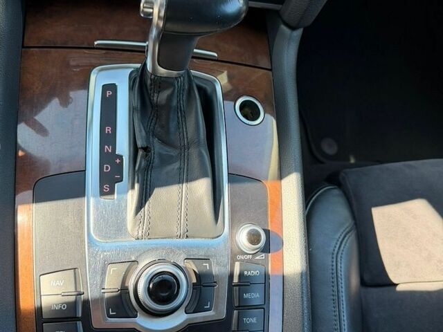 Білий Ленд Ровер Range Rover Sport, об'ємом двигуна 3 л та пробігом 130 тис. км за 60000 $, фото 13 на Automoto.ua
